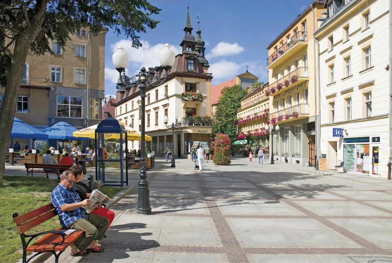 Dom Zdrojowy Aparthotel Jelenia Gora Luaran gambar
